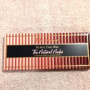Two faced nude pallette